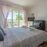 Apartment Neno *