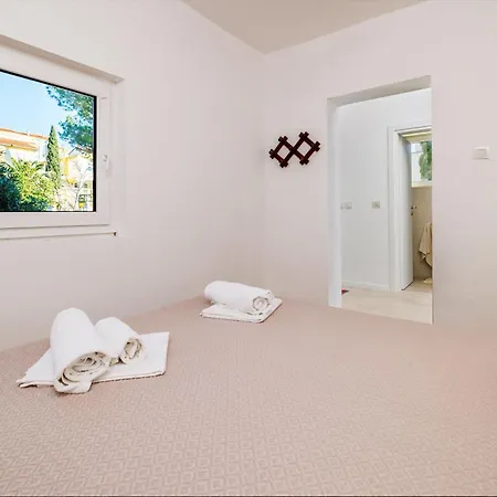 Apartament Neno *