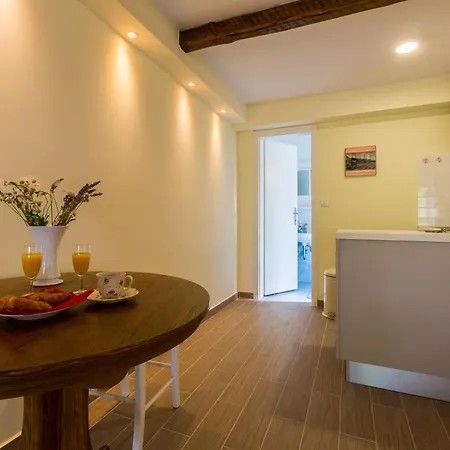 Apartment Neno *