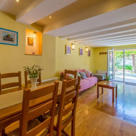 Apartmán Neno *