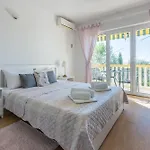 Neno Apartment *