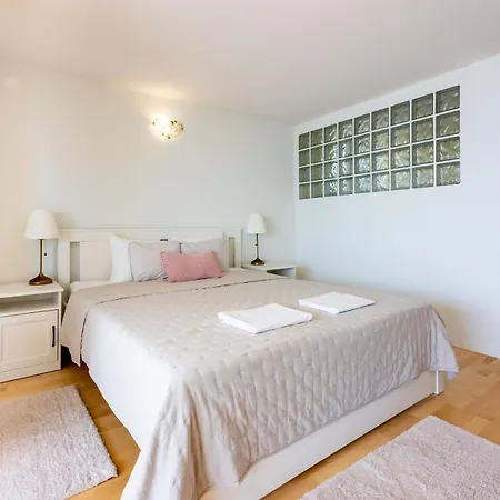 Apartment Neno *