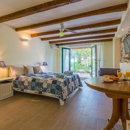 Neno * 크리크베니카