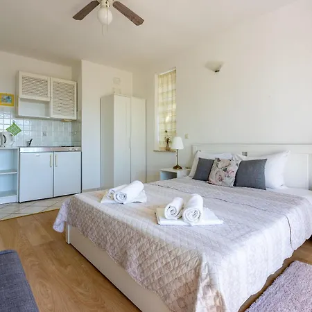 Neno * 크리크베니카