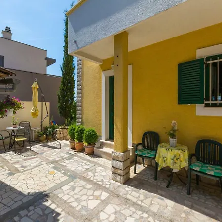 Apartment Neno Crikvenica
